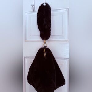 Pia Rossini, Chic Black Faux Fur Wristlet-Handbag